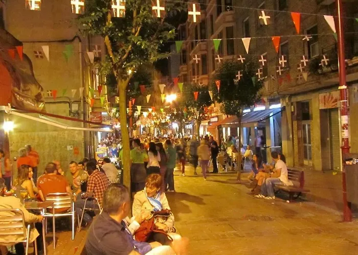 Acogedor Atico Vacaciones Cerca De Bilbao, Bec Apartment *